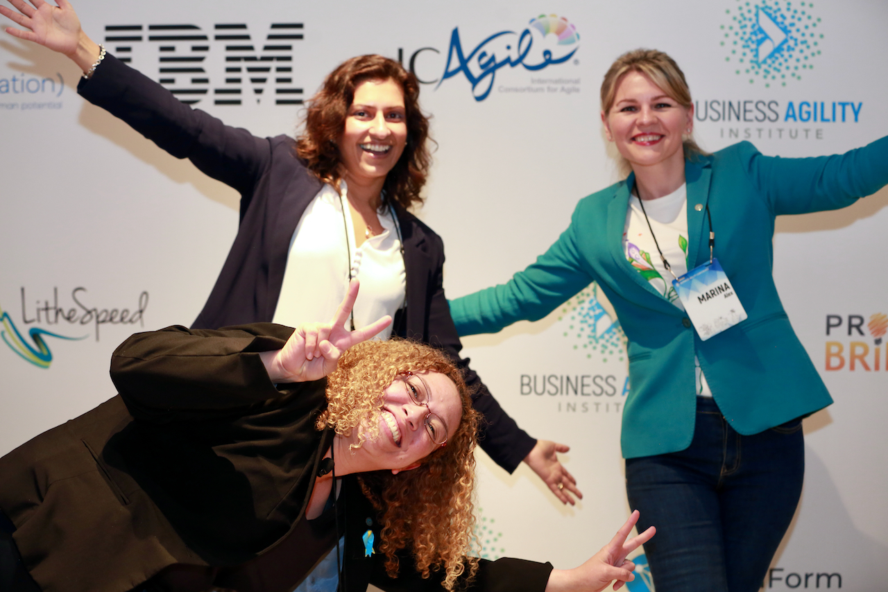 Photo of Rocio acting silly at Business Agility Conference 2022